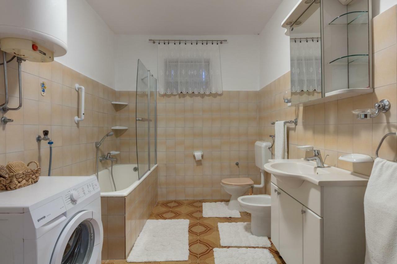 Vacation Home Duilo Donji Zemunik Екстер'єр фото