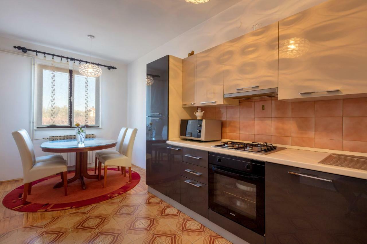 Vacation Home Duilo Donji Zemunik Екстер'єр фото
