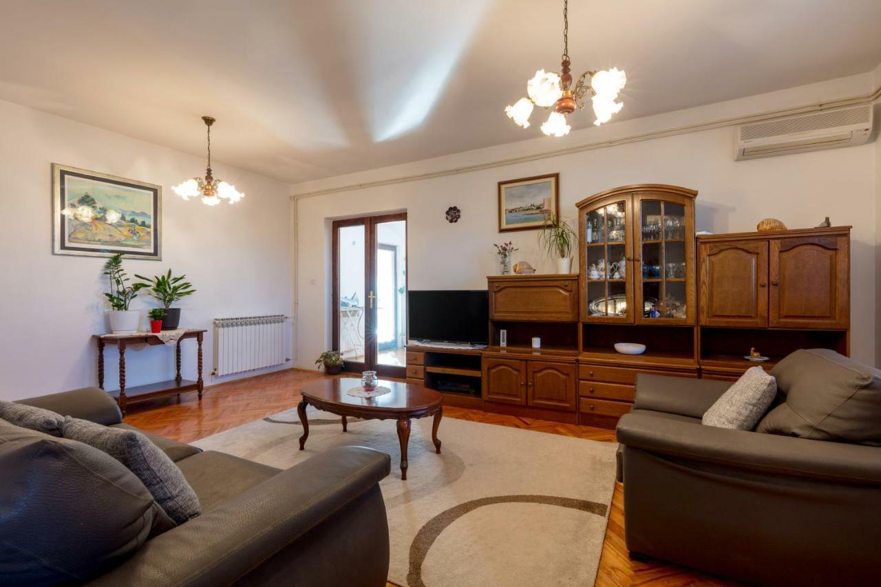 Vacation Home Duilo Donji Zemunik Екстер'єр фото