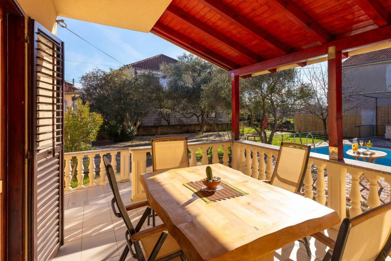 Vacation Home Duilo Donji Zemunik Екстер'єр фото