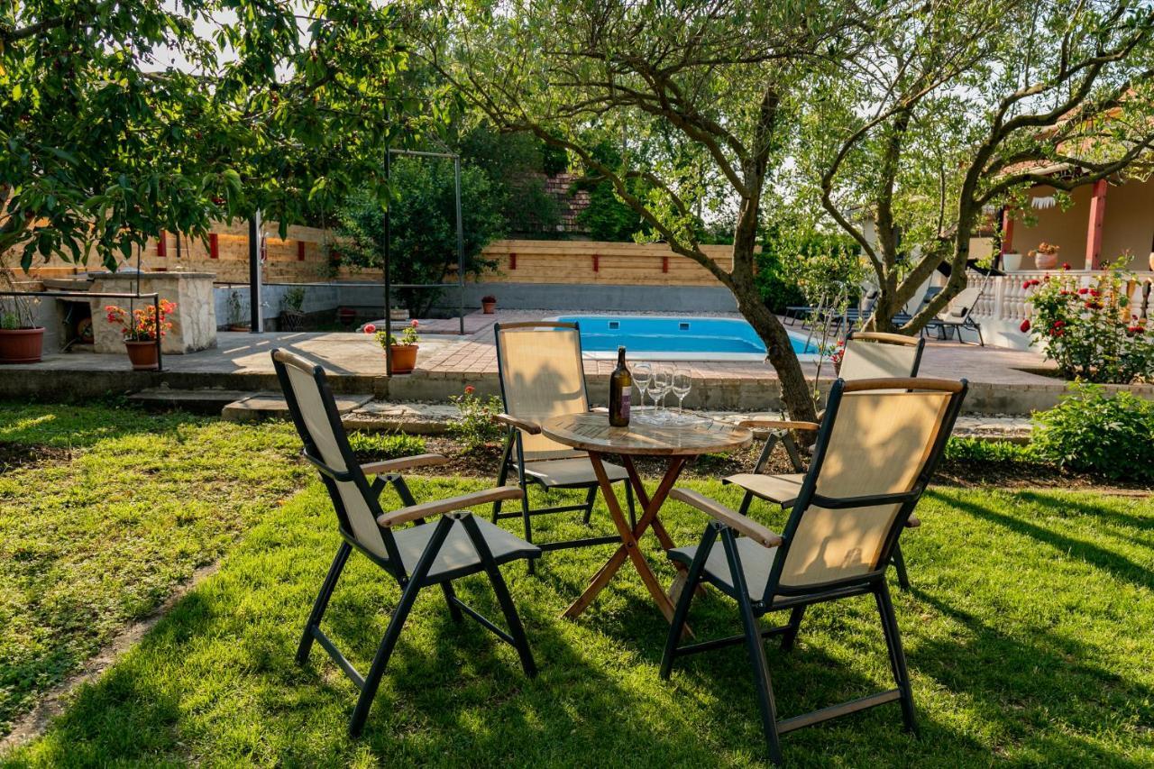 Vacation Home Duilo Donji Zemunik Екстер'єр фото